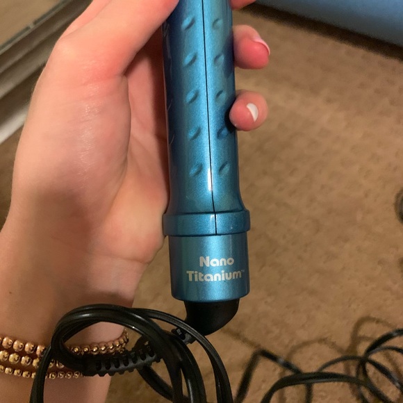 BaByliss Pro Nano Titanium Tapered Curling Iron - Picture 6 of 11